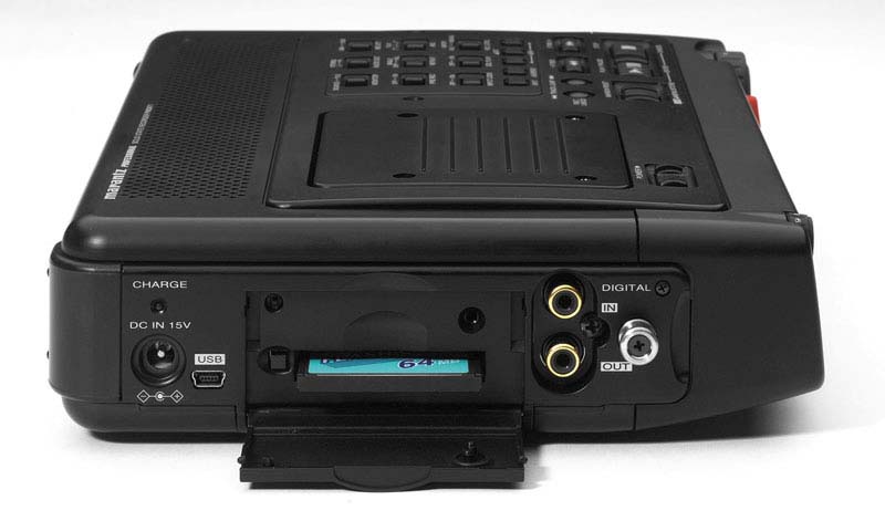 D&M、マランツブランドの24bit/96kHz対応携帯レコーダ