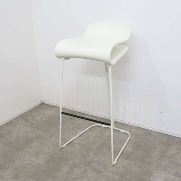 イタリア製クリスタリアKRISTALIA BCNカウンターチェア – バナル