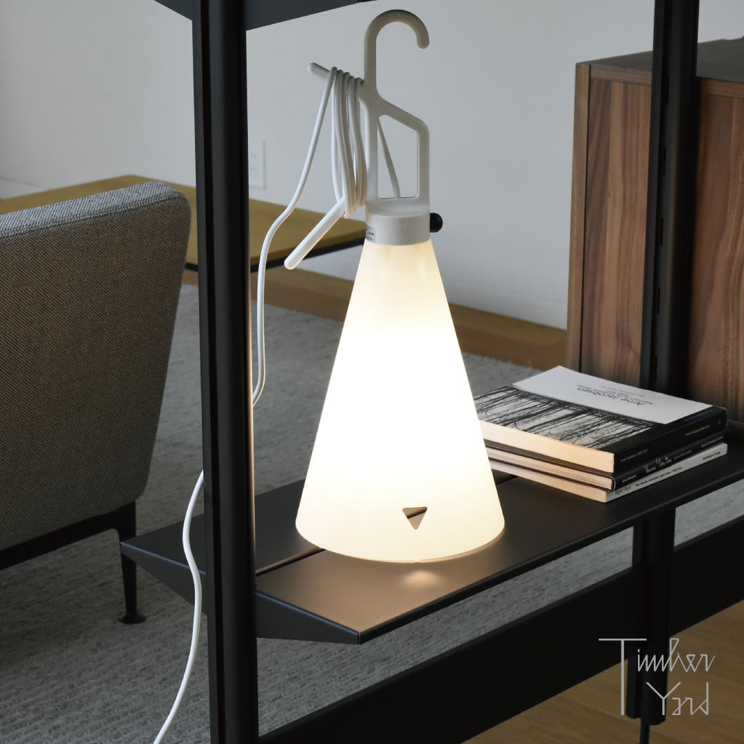 即納可】メイデイ / ホワイト / MAYDAY / White / FLOS（フロス