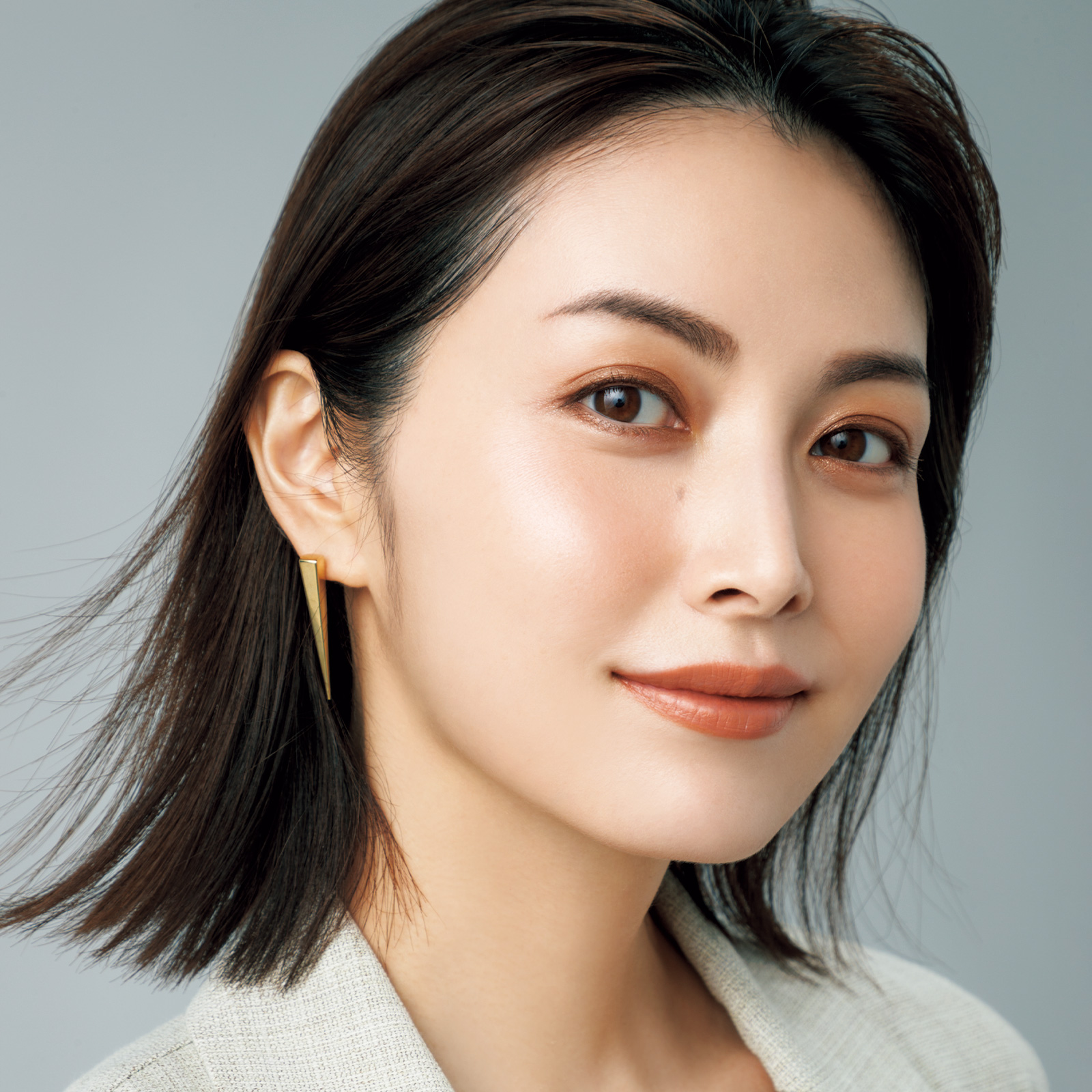 40代50代の「きちんと感のあるお仕事メイク」を考えてみた【チークと