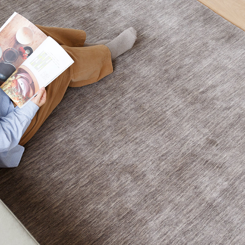 無垢の床にやさしい天然素材の厚手ウールラグ [ハグみじゅうたん