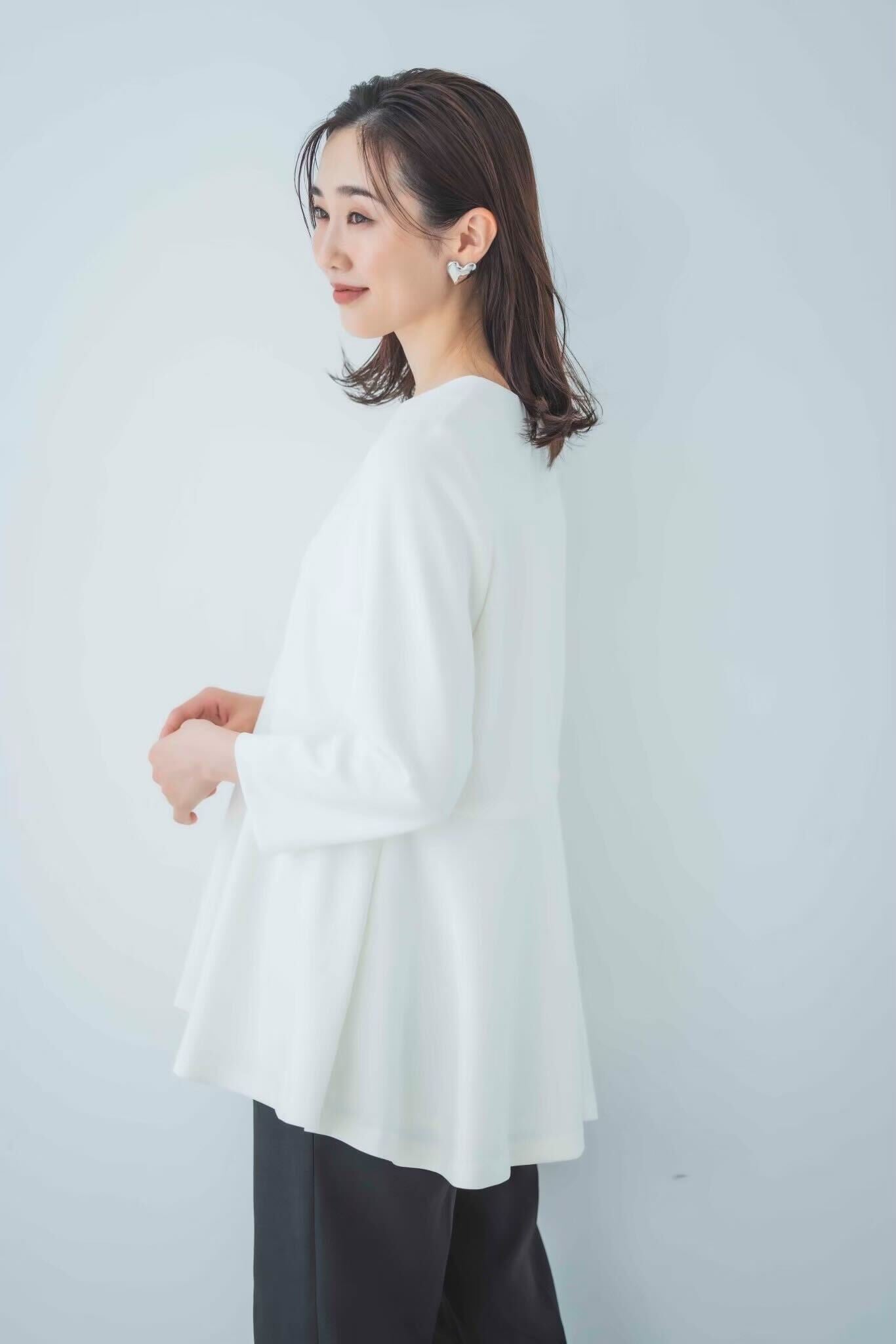 とろみペプラムトップス（ホワイト）【お上品な授乳服のお店bitnabi】