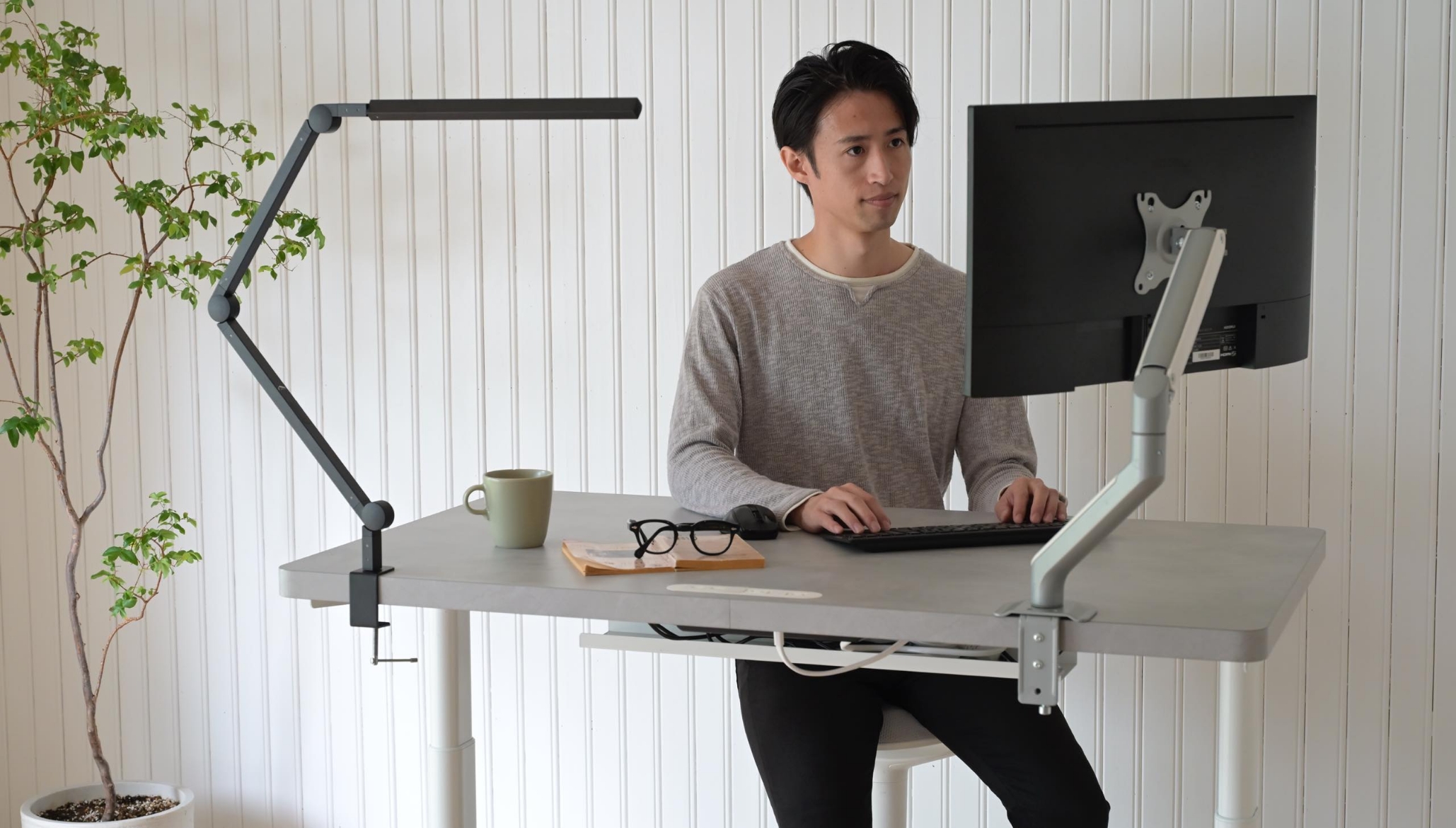 山善の電動昇降デスク - ハイエンド｜ハイエンドモデル紹介ページ｜YAMAZEN