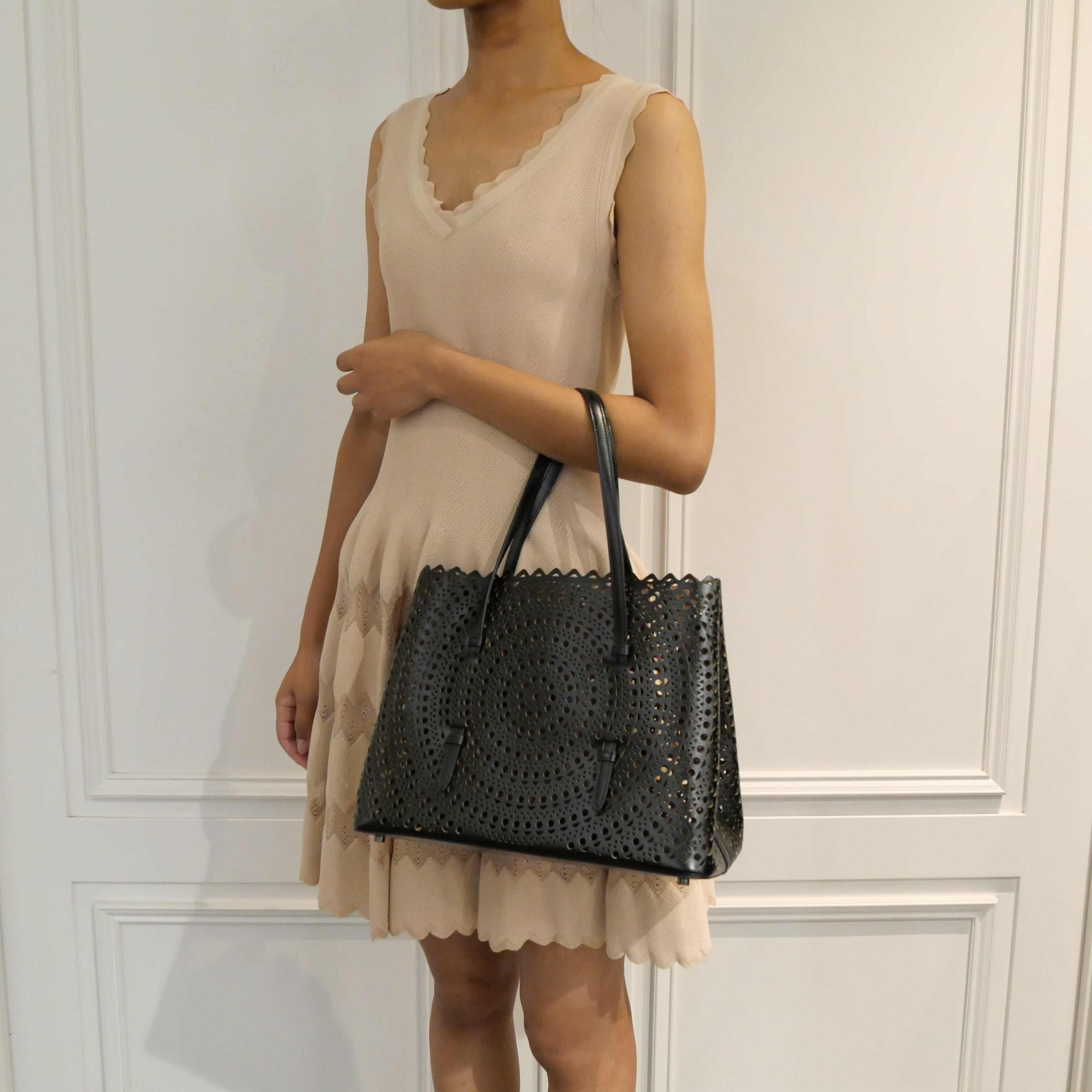 正規品・送料無料】ALAÏA / MINA 32 VIENNE BAG（BLACK） | BOLS・1987