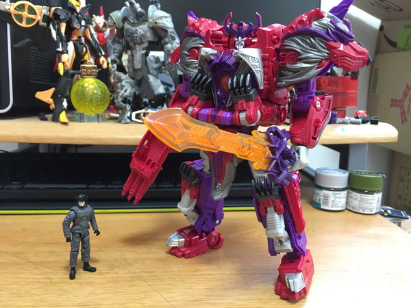 老兵は死なず、ただガチムチにパワーアップするのみ『オートボット