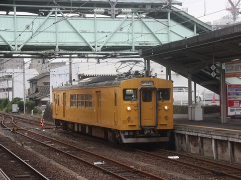 2019.7博多・山陽旅(7.早朝の宇部新川駅で123系などを撮影) | banban