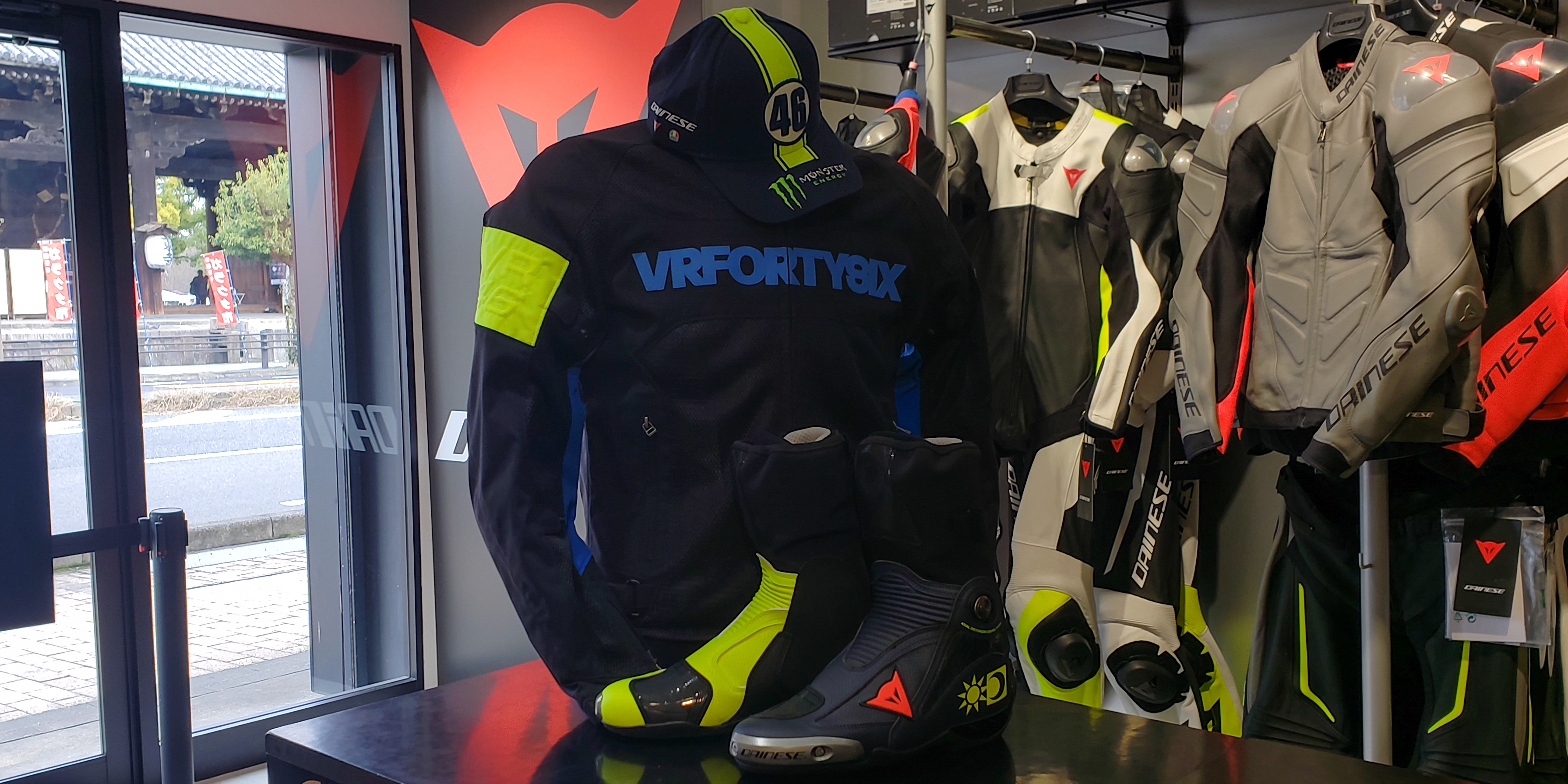 VR46×DAINESEのメッシュジャケット[VR46 GRID AIR TEX JACKET]