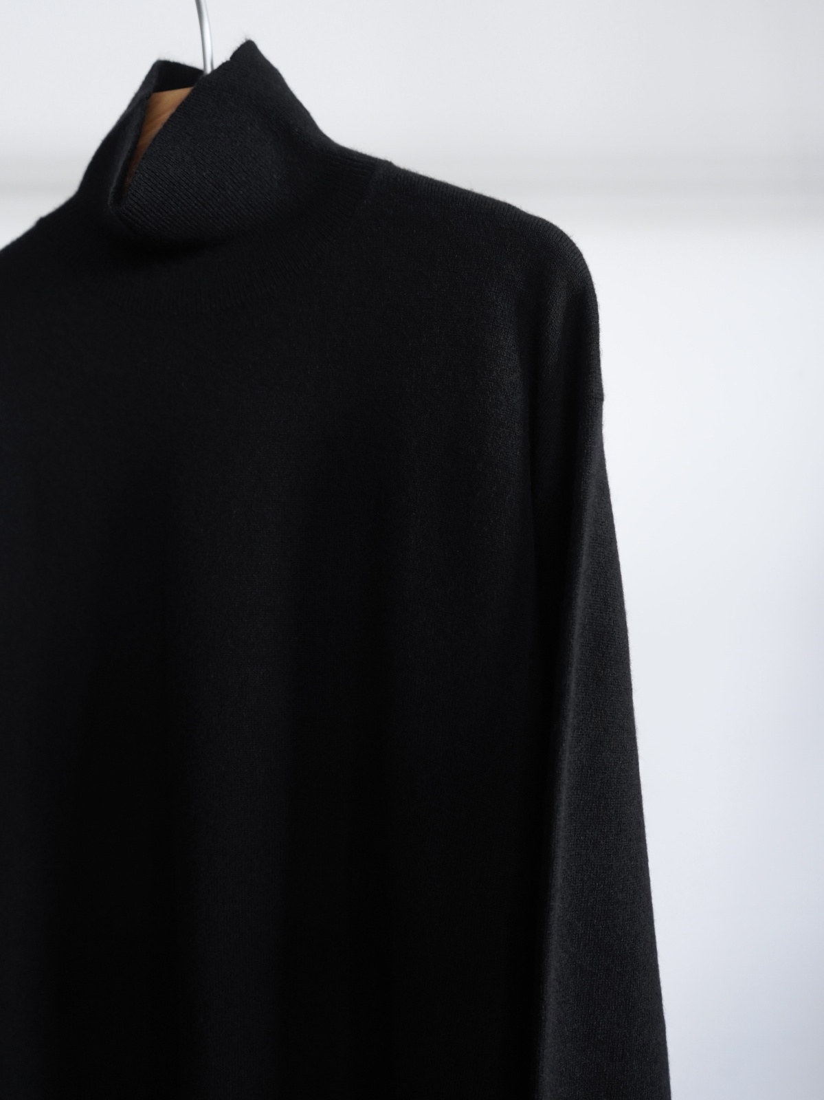 AURALEE」 BABY CASHMERE KNIT TURTLE