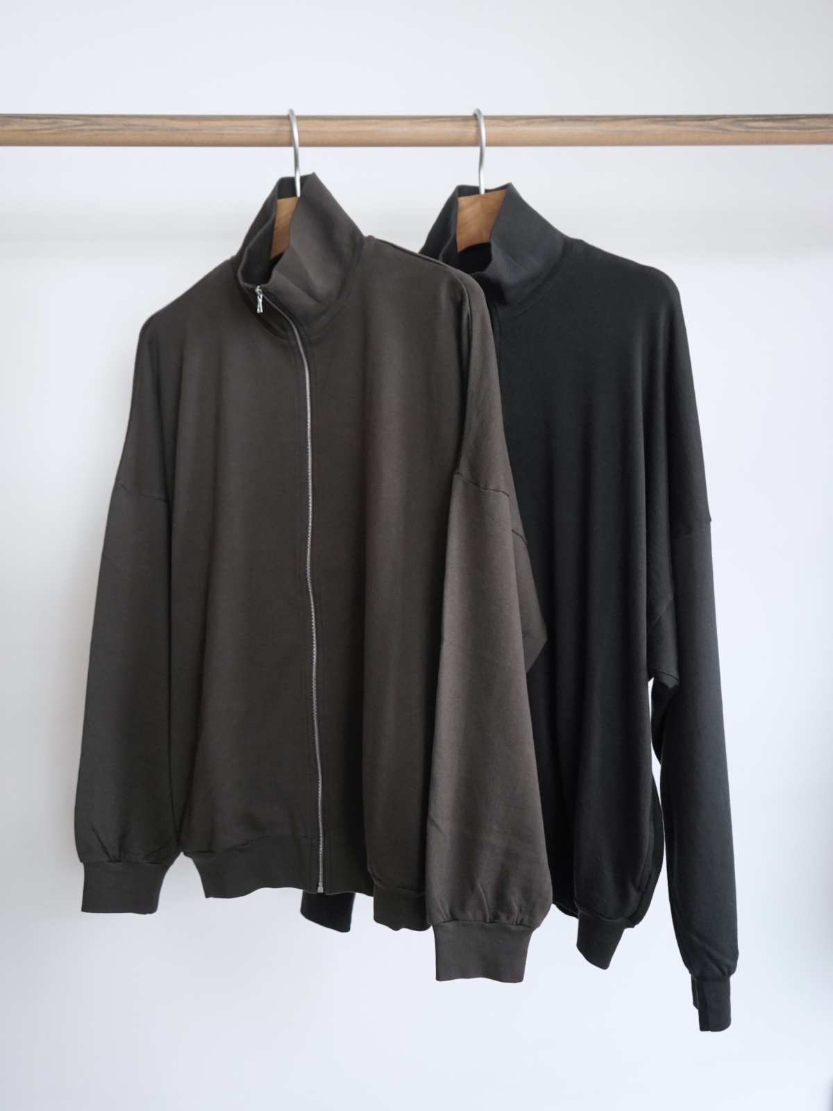 AURALEE」 SUPER HIGH GAUGE SWEAT ZIP BLOUSON