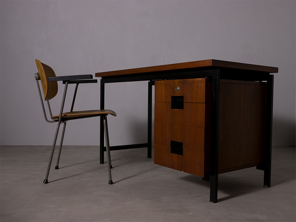 Pastoe EU01 Japanse serie Desk by Cees Braakman l “パストエ