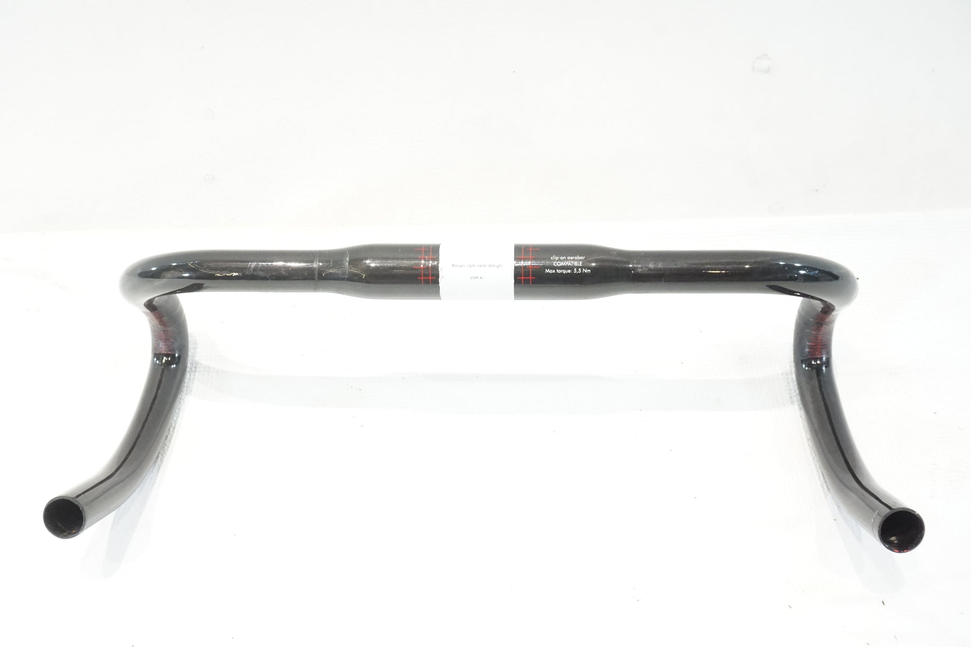 3T 「スリーティー」 ERGOSUM TEAM Φ31.8 420mm カーボン ドロップ