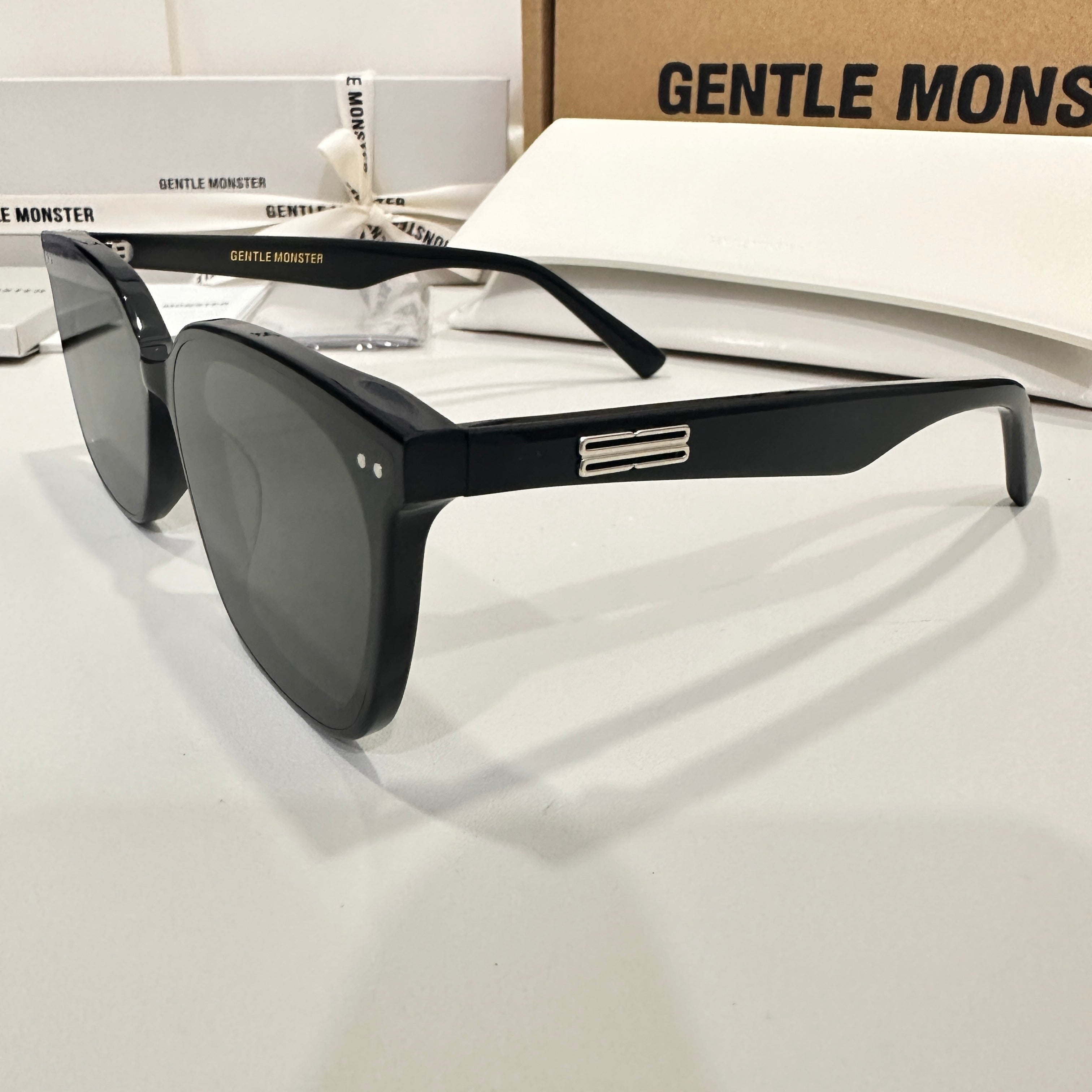 Heizer 01 – BTSGLASSES