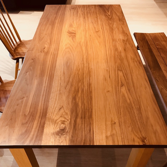 高山ウッドワークス】ダイニングテーブルのご紹介 - インテリア