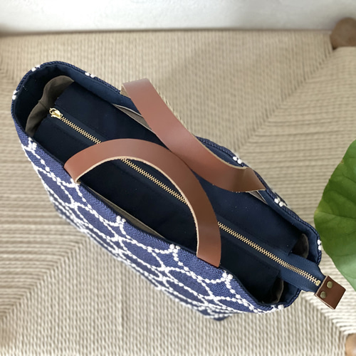 ⚮̈ミナペルホネン tambourine navy かくれんぼトート トートバッグ