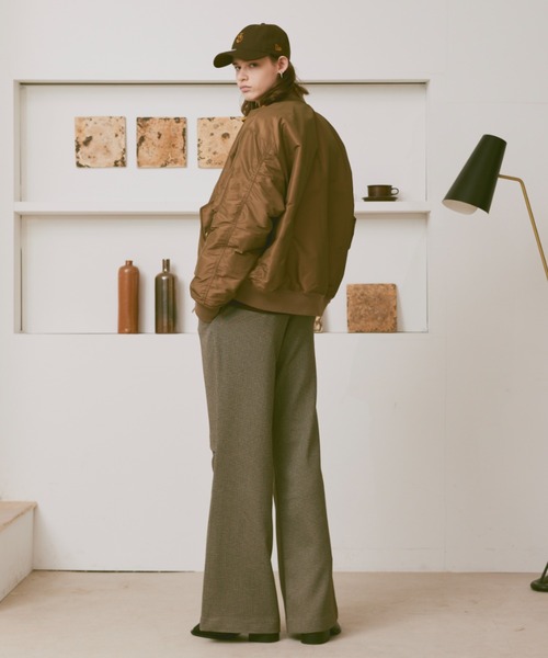 soerte（ソエルテ）の「Design tack wide flared pants/デザインタック