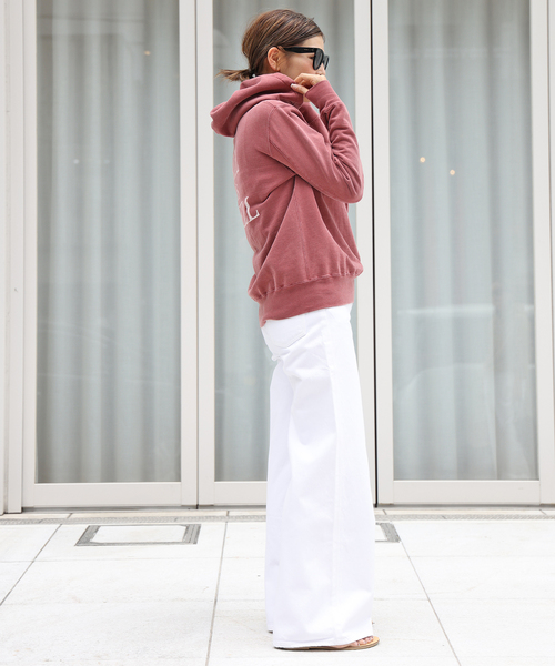 Deuxieme Classe（ドゥーズィエムクラス）の「particular hoodie