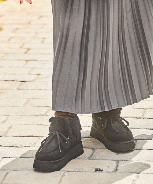 niko and（ニコアンド）の「オリジナルフェイクムートンモカシン