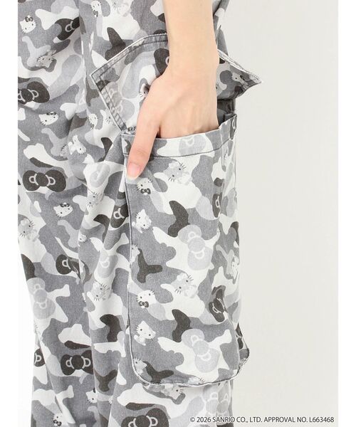 セール】【HELLO KITTYコラボ】カモフラワークパンツ（その他パンツ