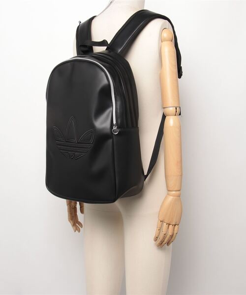 adidas（アディダス）の「ポリウレタン トレフォイル アウトライン