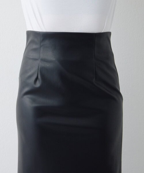 GALLARDAGALANTE（ガリャルダガランテ）の「フェイクレザータイト