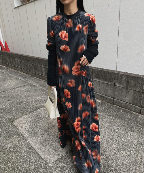 Ameri（アメリ）の「MILA VELOUR CUT DRESS（ワンピース）」 - WEAR