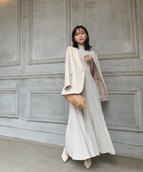 anuans（アニュアンス）の「シアープリーツニットワンピース