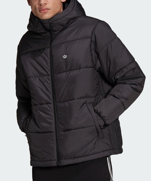 adidas（アディダス）の「パデッド フード付きパファージャケット