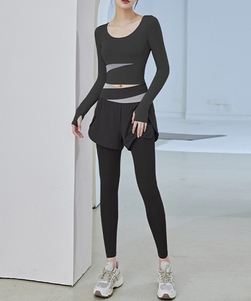 セール】【大きいサイズ有/吸汗速乾/ストレッチ有】長袖ヨガウェア