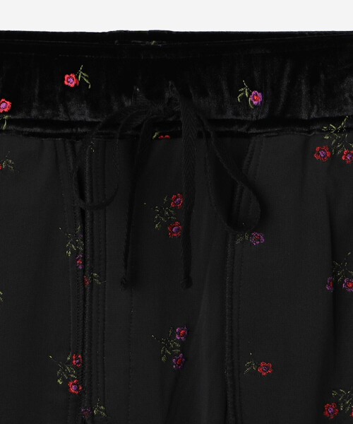 TICCA（ティッカ）の「TICCA | フラワーエンブロイダリー ベロアパンツ