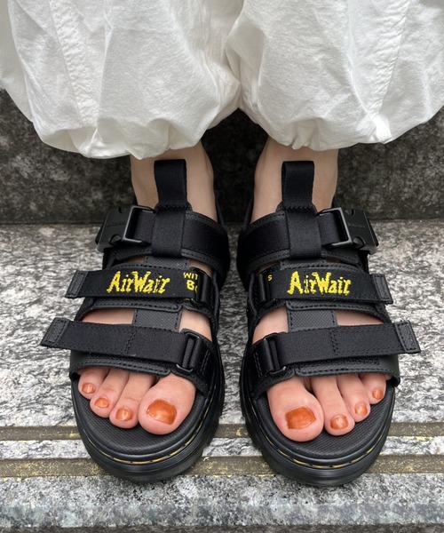 Dr. Martens（ドクターマーチン）の「TRACT PEARSON 26473001