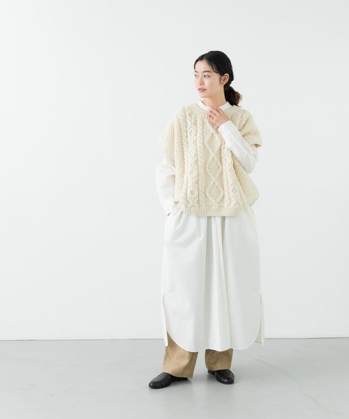 かぐれ（カグレ）の「ペルーアランクルーネックベスト（ニット
