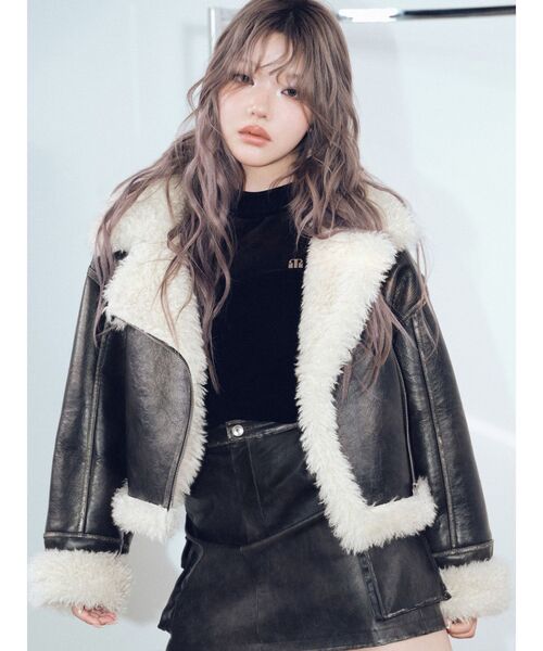 MURUA（ムルーア）の「ヴィンテージライクショートフェイクムートン