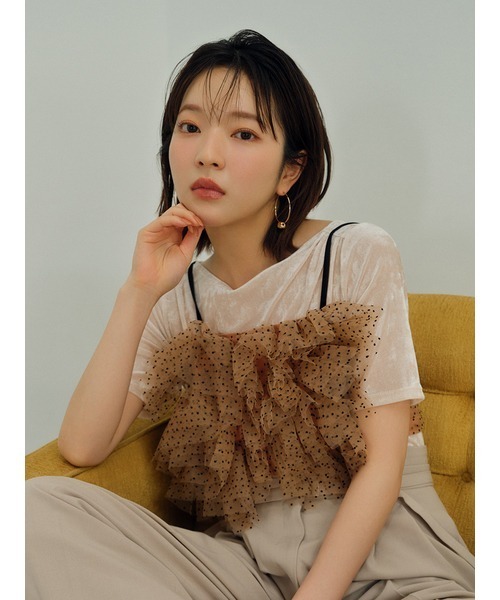 LILY BROWN（リリーブラウン）の「ラッフルチュールビスチェ（ベスト