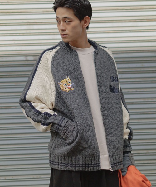 niko and（ニコアンド）の「スカジャン風ニットブルゾン（ニット