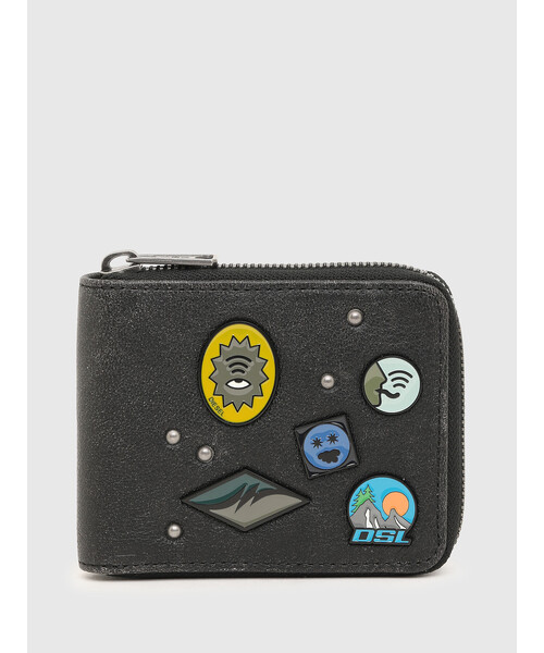 DIESEL（ディーゼル）の「メンズ ピンバッジモチーフ チェーン付き