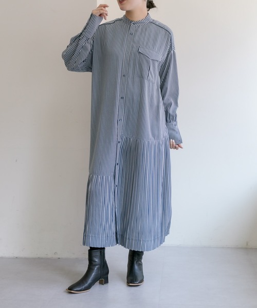 ear PAPILLONNER（イアパピヨネ）の「ポケット付きランダムプリーツ