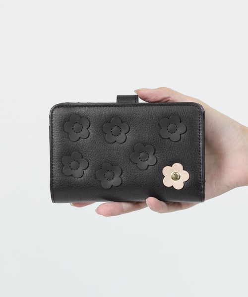 MARY QUANT（マリークワント）の「フーリーデイジーパッチ Lウォレット