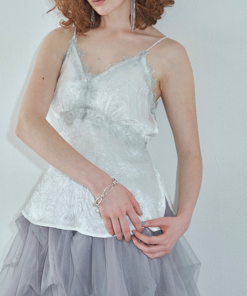 LA BELLE ETUDE（ラベルエチュード）の「クラッシュサテンレース切替