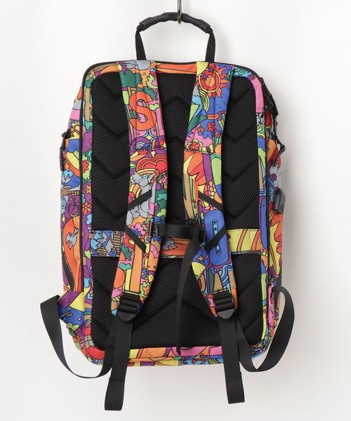 go slow caravan（ゴースローキャラバン）の「総柄システムリュック