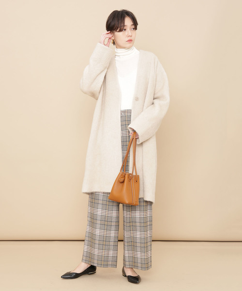 ADAM ET ROPE'（アダムエロペ）の「モヘヤシャギーノーカラーコート