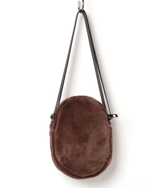 A BATHING APE（アベイシングエイプ）の「APE HEAD SHOULDER BAG M