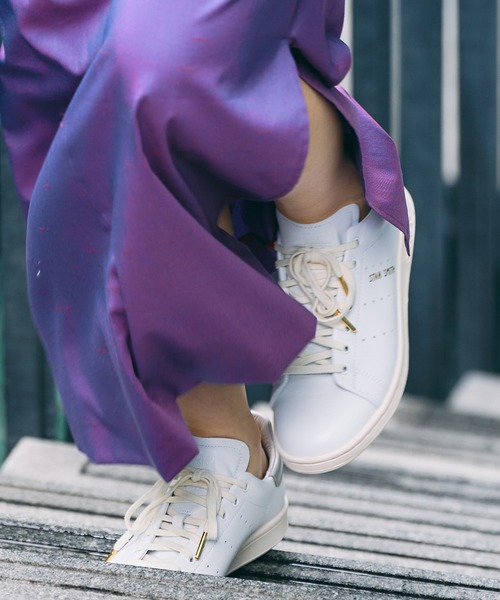 TOMORROWLAND （トゥモローランド）の「【別注】adidas Originals Stan