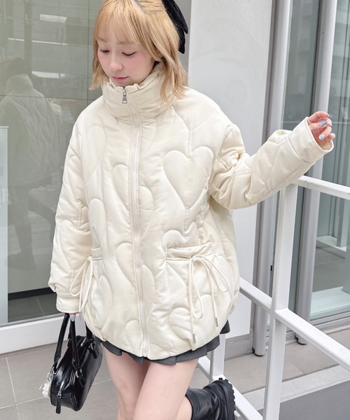 Loueme（ルエム）の「ハートキルティングリボンオーバージャケット