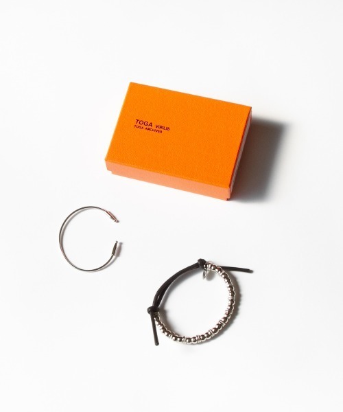TOGA VIRILIS（トーガ ビリリース）の「TOGA VIRILIS METAL BANGLE SET