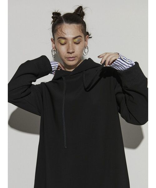 UN3D.（アンスリード）の「ドッキングスウェットワンピース