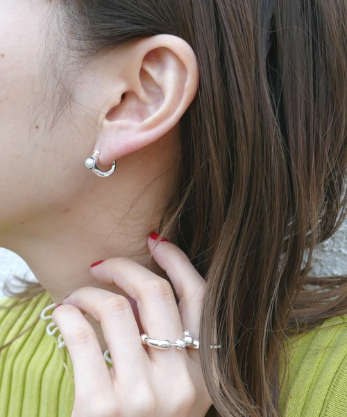 e.m 片耳ピアス フープ e.m. 0001-P009 揺れるパールフープ片耳ピアス