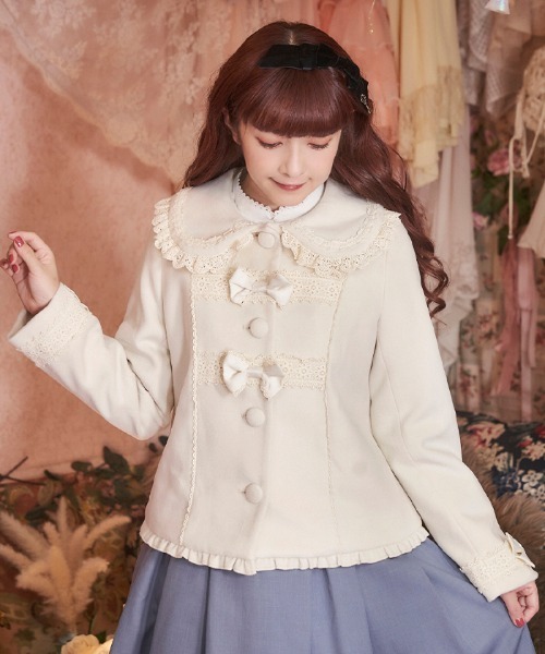 axes femme（アクシーズファム）の「レースフリルショートコート