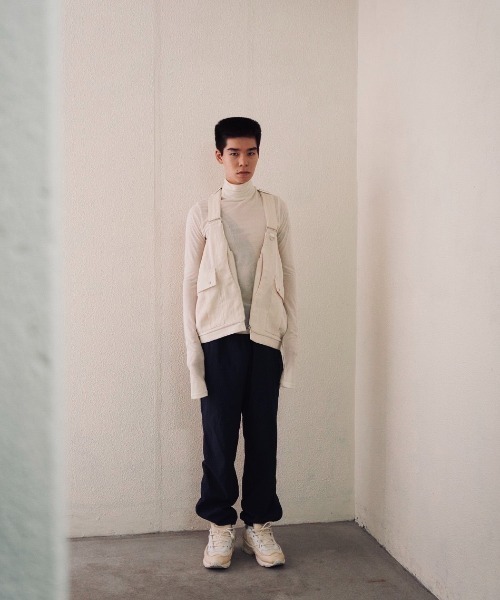 ENOF（イナフ）の「twill bag vest（ベスト）」 - WEAR