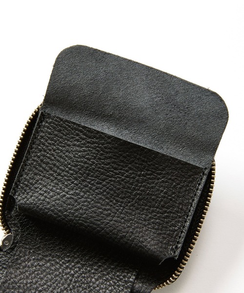 CALEE/キャリー PLANE LEATHER ZIP MULTI WALLET スタッズストラップ