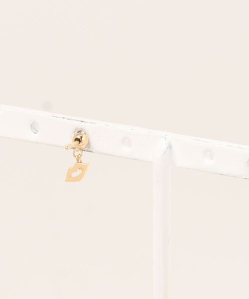 little emblem（リトルエンブレム）の「リップタトゥーダイヤモンド